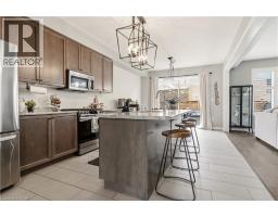 105 LARRY Crescent - 5