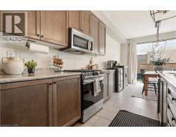 105 LARRY Crescent - 7