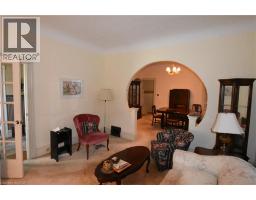 85 HEAD Street N - 11