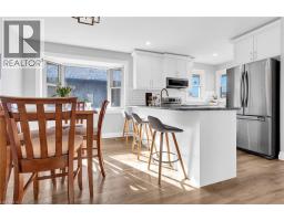 868 GROSVENOR Street - 11