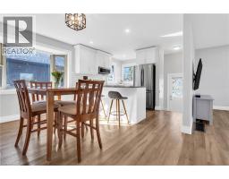 868 GROSVENOR Street - 17