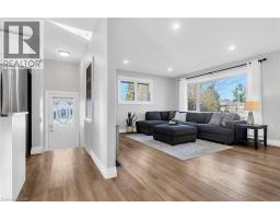 868 GROSVENOR Street - 18