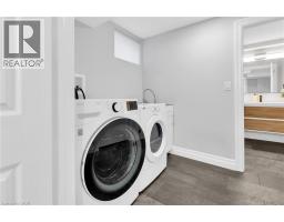 868 GROSVENOR Street - 24