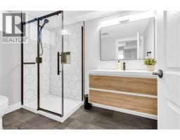 868 GROSVENOR Street - 25