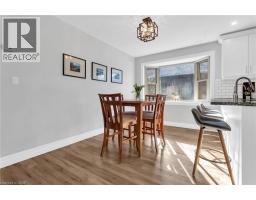 868 GROSVENOR Street - 5