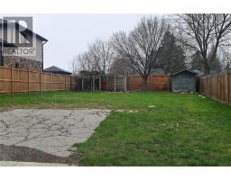 56 SPRUCEDALE Crescent - 4