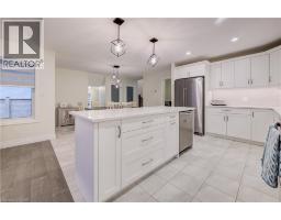 4 LIVINGSTON Drive - 13