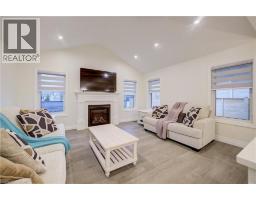 4 LIVINGSTON Drive - 16