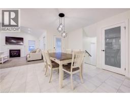 4 LIVINGSTON Drive - 22