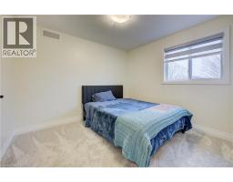 4 LIVINGSTON Drive - 27