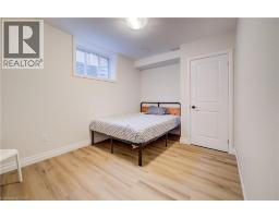 4 LIVINGSTON Drive - 41