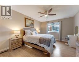 99 CANROBERT Street - 25