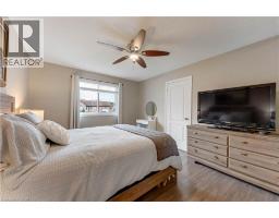 99 CANROBERT Street - 26