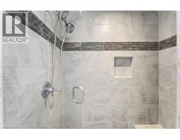 152 JUNO Crescent - 25