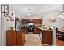 510 QUEENSWAY Street W UnitNo. 33 - 10