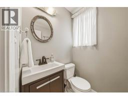 228 HOLBEACH Crescent - 13