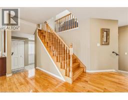 228 HOLBEACH Crescent - 14