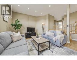 228 HOLBEACH Crescent - 17