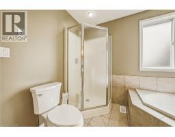 228 HOLBEACH Crescent - 24