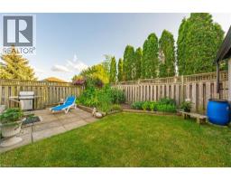 228 HOLBEACH Crescent - 38