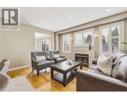 228 HOLBEACH Crescent - 6