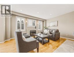 228 HOLBEACH Crescent - 7