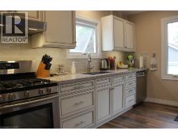 46 CLARA Crescent - 8