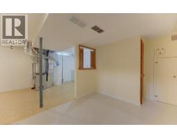 34 GENEVA Crescent - 35