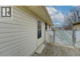 34 GENEVA Crescent - 41