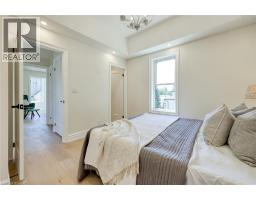 152 BLANDFORD Street - 35