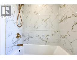 152 BLANDFORD Street - 41