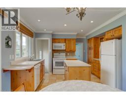 8 MARSHALL Avenue - 12