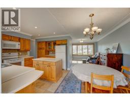 8 MARSHALL Avenue - 15