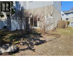 589 BEECHWOOD Drive UnitNo. 43 - 32