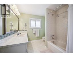 233 LAURENTIAN Drive - 17