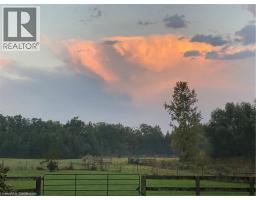 120 PAULINE JOHNSON Road - 26