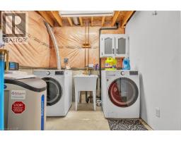 425 ERINBROOK Drive - 37