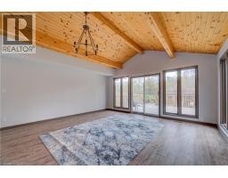 28 WILLOW Street - 18