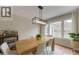 15 DEERWOOD Crescent - 10