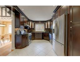 15 DEERWOOD Crescent - 16