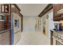 15 DEERWOOD Crescent - 18