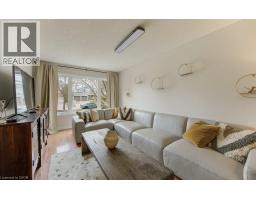 15 DEERWOOD Crescent - 5