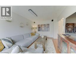 15 DEERWOOD Crescent - 6