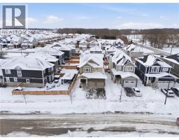 1 BAWCUTT Crescent - 35