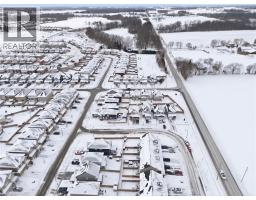 1 BAWCUTT Crescent - 40