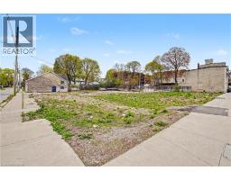 868 KING Street E - 2