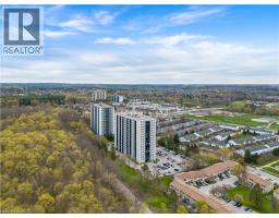 35 GREEN VALLEY Drive UnitNo. 502 - 12