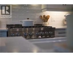 525 BLAKE Street E - 14