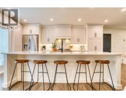 525 BLAKE Street E - 17