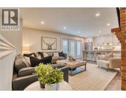 525 BLAKE Street E - 8